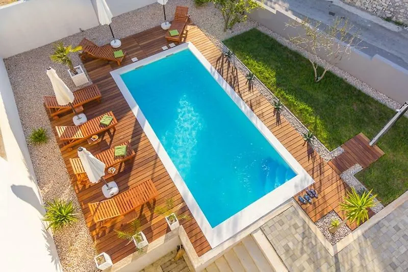 Apartmani Pocco Locco Biograd Na Moru